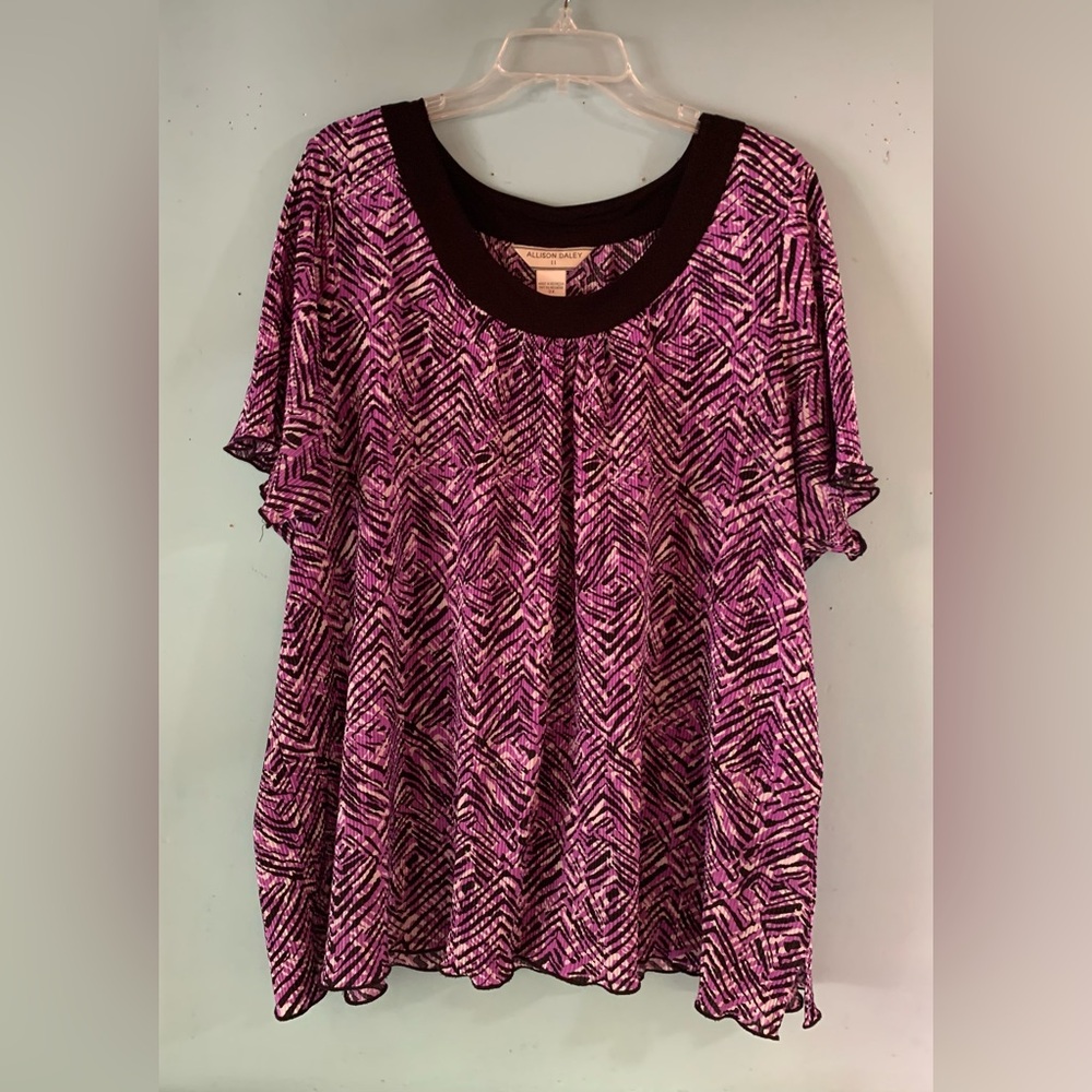 Allison Daley ladies purple top size 3X